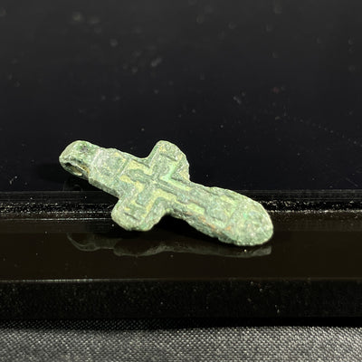 Medieval cross pendant